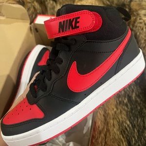 Red/Black Nike Kids High top size 4.5Y ***New/Unworn